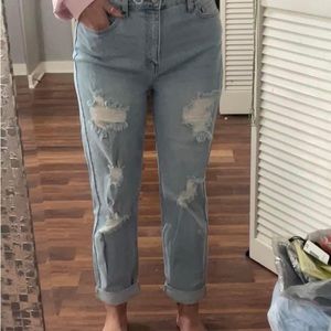 Cello Size 9/28. Mom jeans